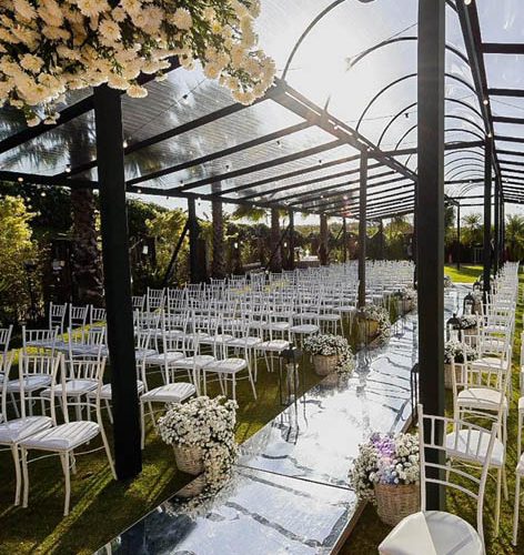 Espaço para Casamento entrada do altar ao ar livre